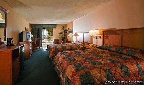 Desert Hot Springs Spa Hotel Hotel