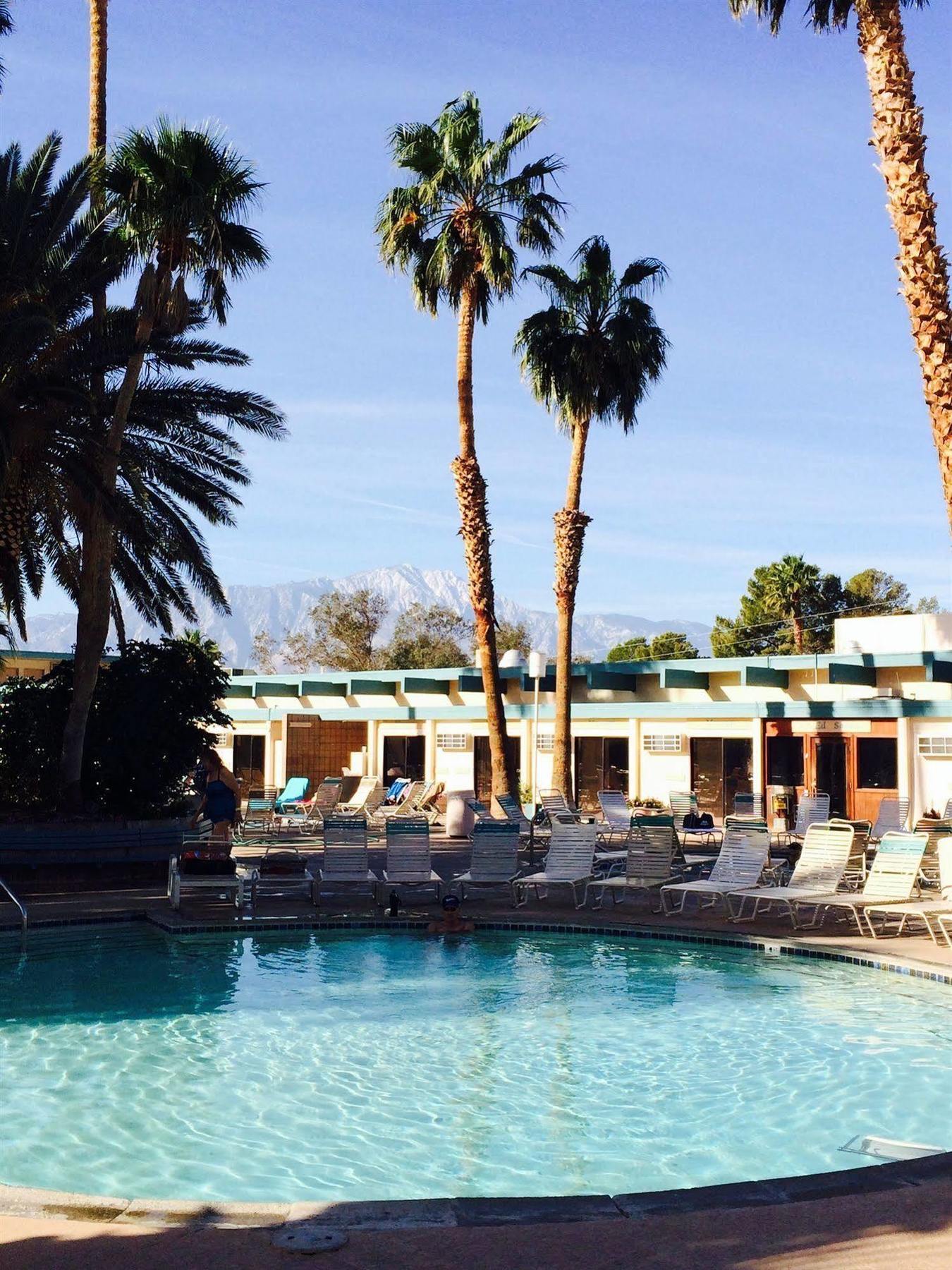 Desert Hot Springs Spa Hotel 4*