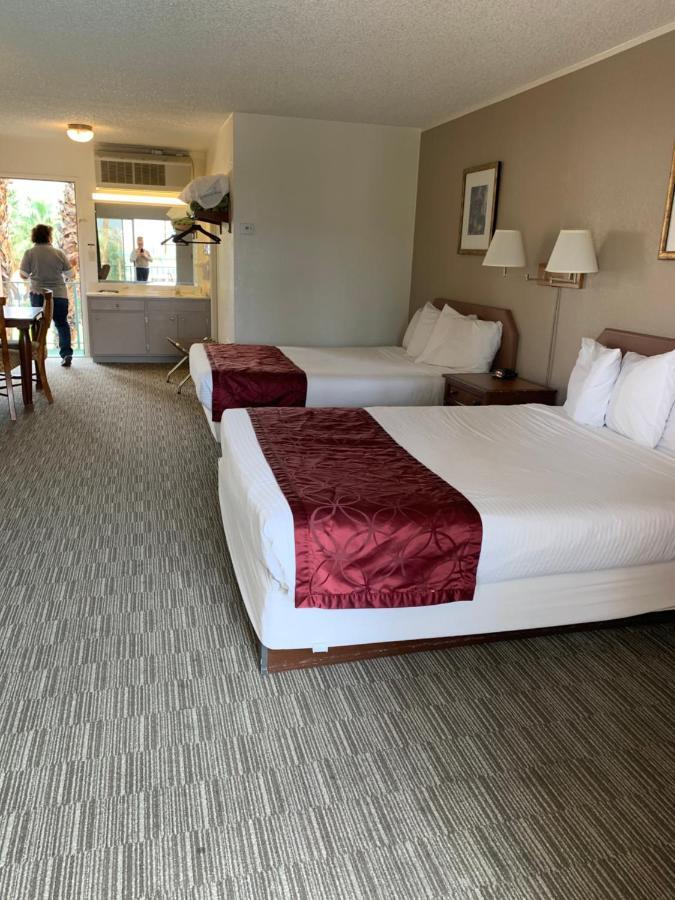 Desert Hot Springs Spa Hotel Hotel 4*