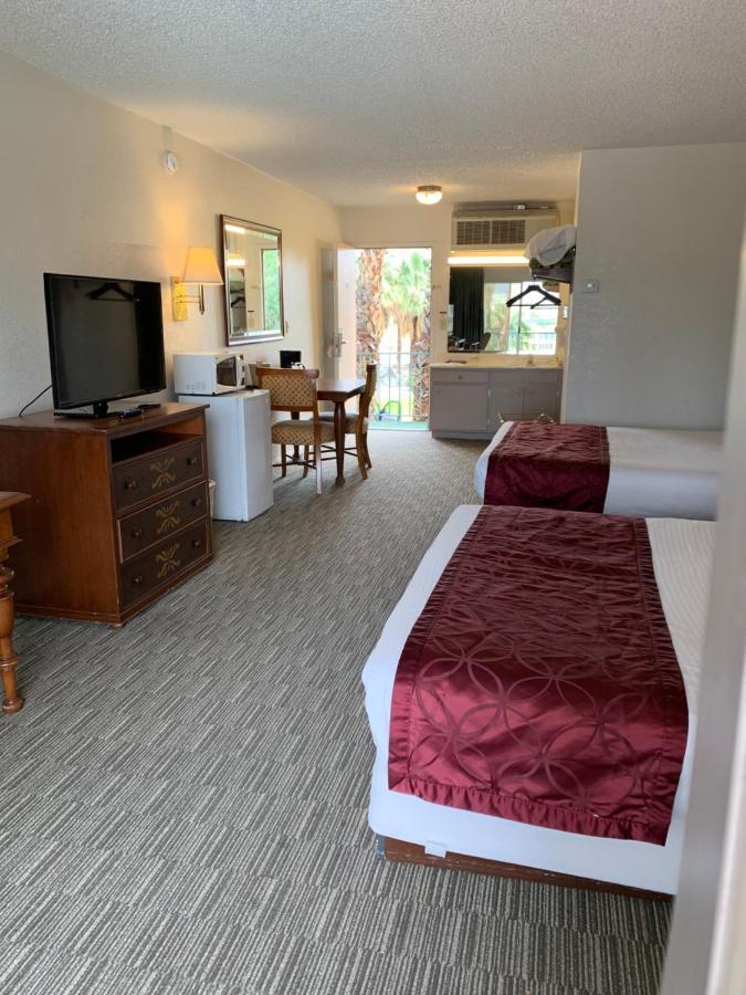 Desert Hot Springs Spa Hotel Hotel 4*